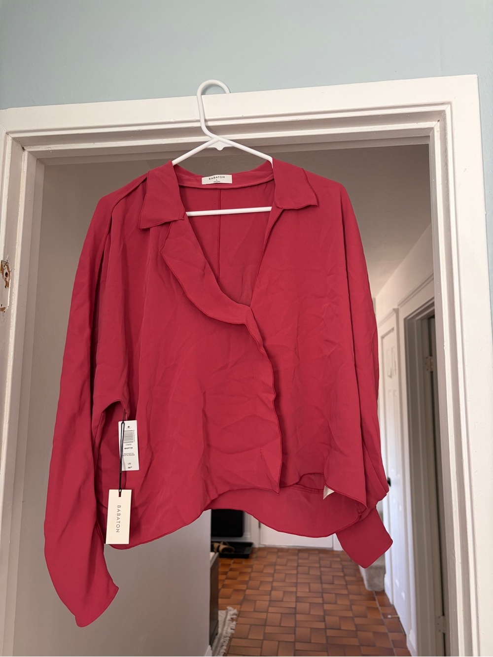 NWT Aritzia Babaton Martin Blouse Red Cotta L $98